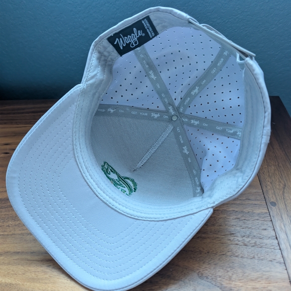 Gray Fish Embroidered Cap - Picture 6 of 6